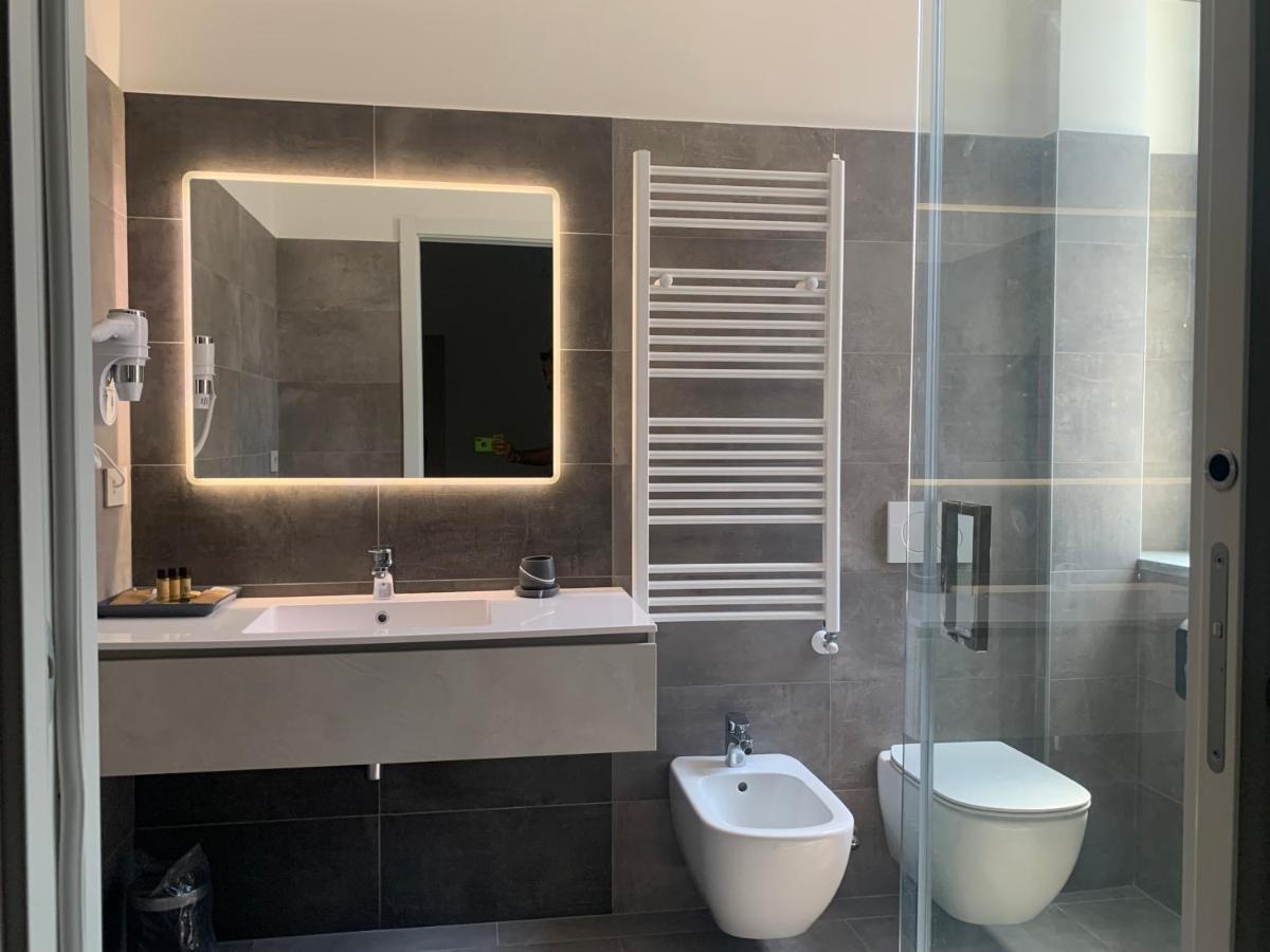 Ripa150 - Smart Apartament Milano - Prada Bocconi Ieo Ied Forum Assago Navigli Duomo15Min Kültér fotó
