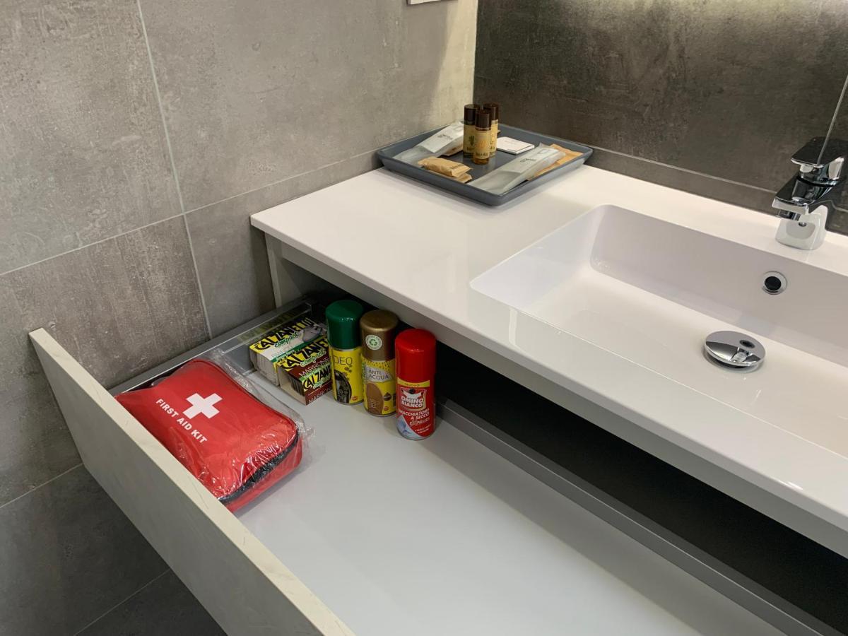 Ripa150 - Smart Apartament Milano - Prada Bocconi Ieo Ied Forum Assago Navigli Duomo15Min Kültér fotó